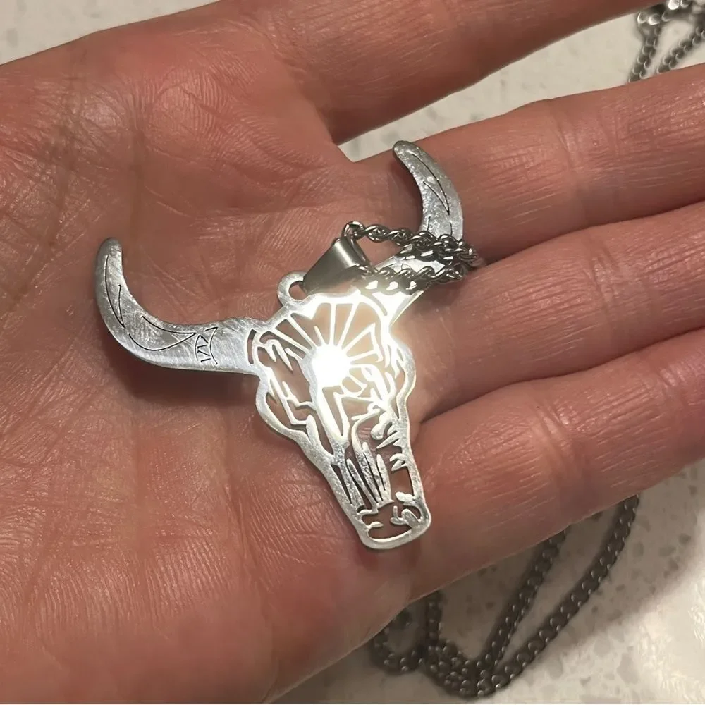 Silver Bull Skull‎ Pendant Necklace